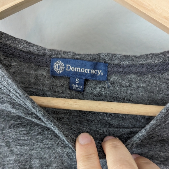 Crop Democracy Gray 3/4 Ruffled Sleeve Top - Picture 4 of 4